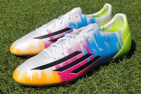 adidas soccer boots messi.